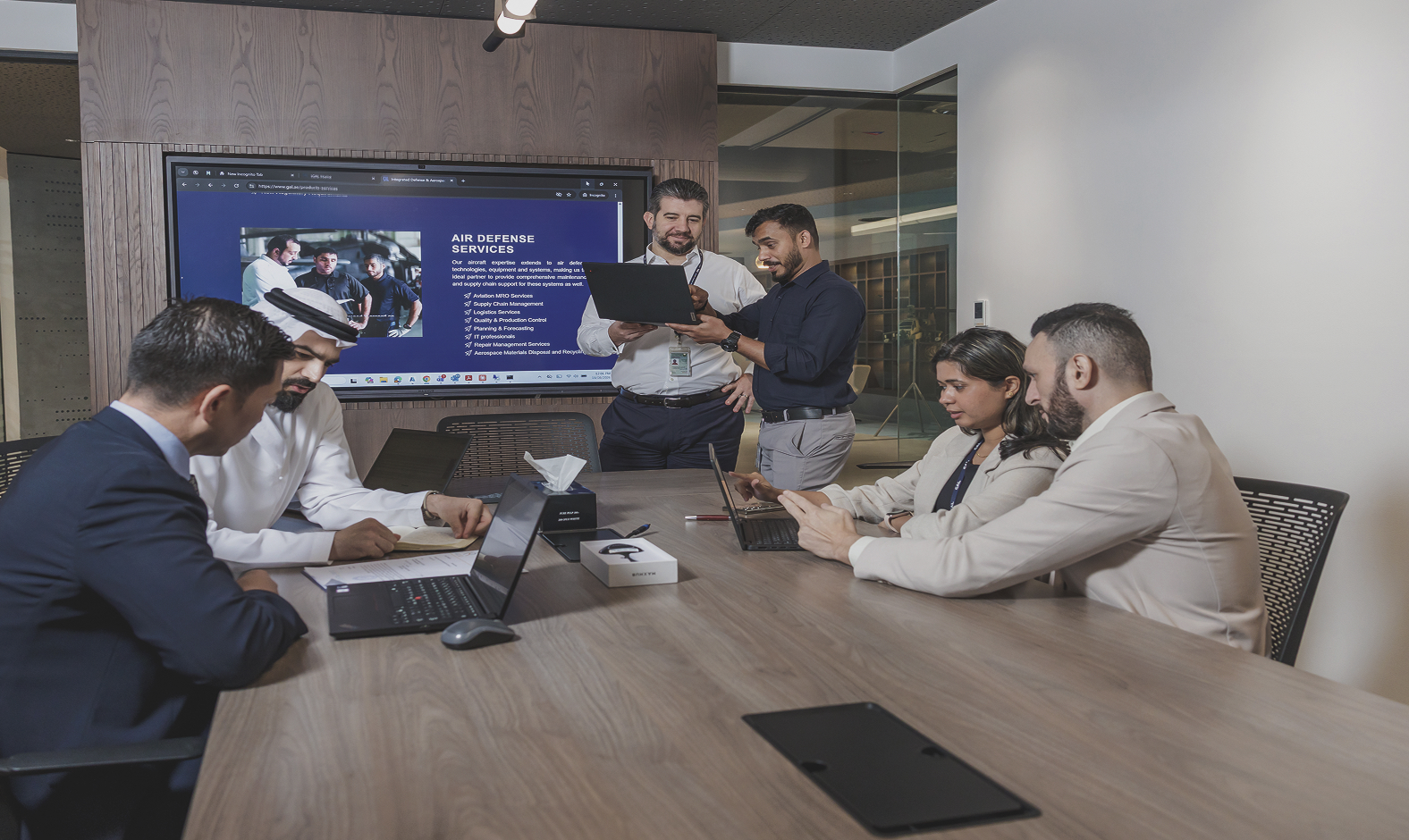 GAL colleagues collaborating in a meeting
