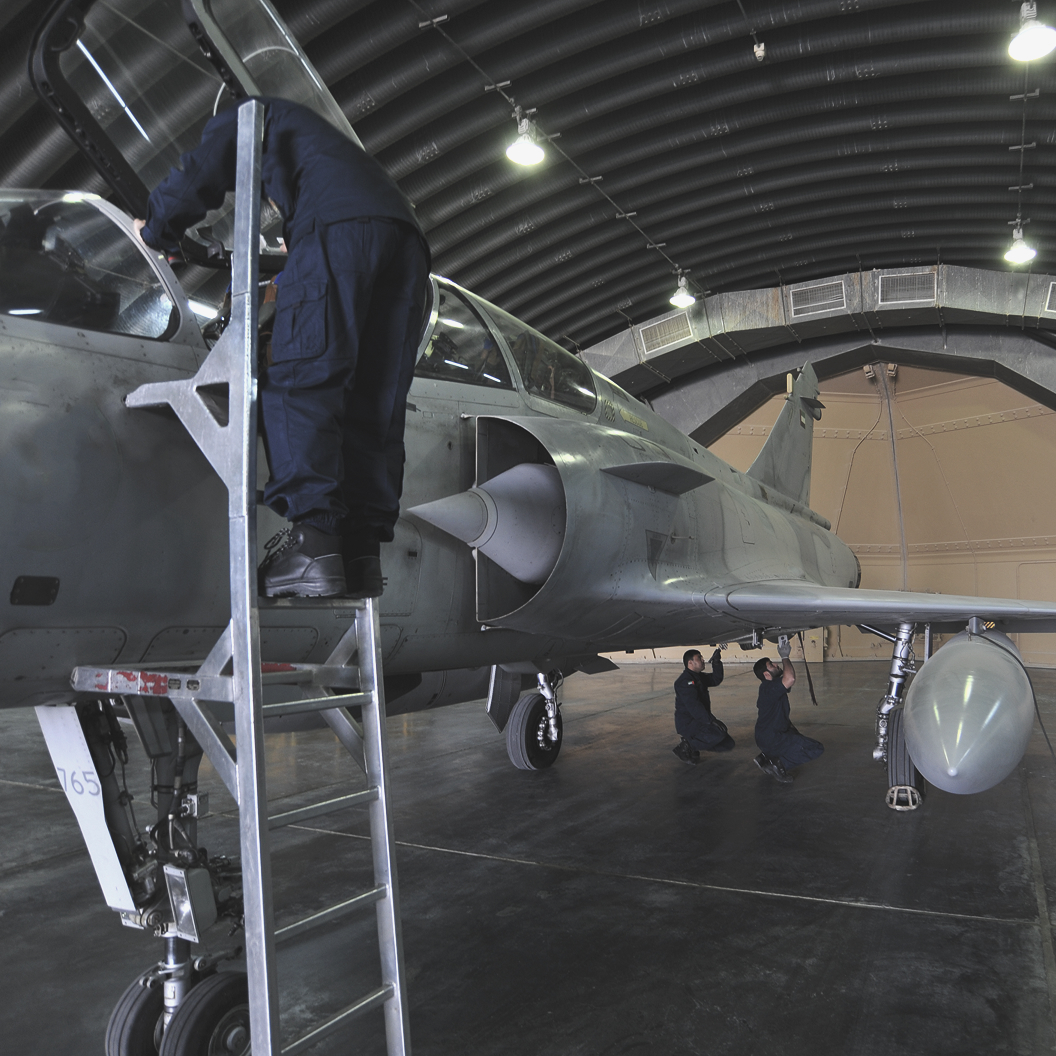 GAL technicians sustaining an aircraft